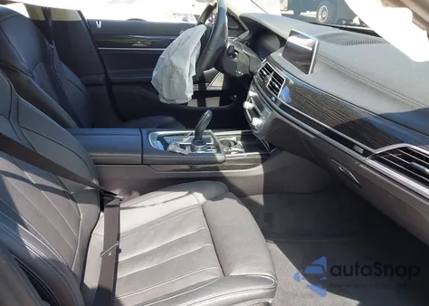 2021 BMW 740I z USA, uszkodzony, nr VIN WBA7T2C04MCE56407